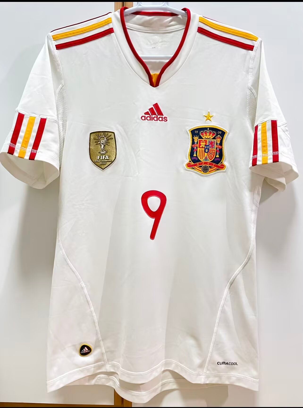 Retro Spain 2011/2012 Away Football Jersey