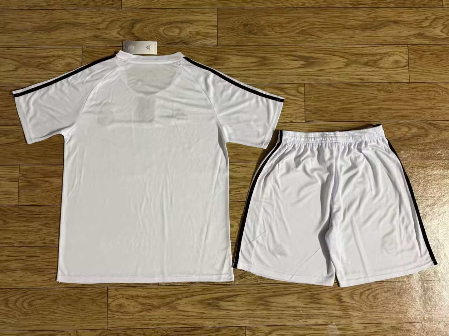 Retro Real Madrid 2003/2004 Home Fan Version Football Jersey