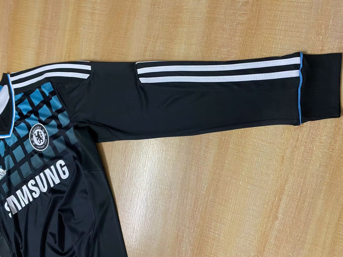Retro Chelsea 2011/2012 Away Long Sleeve Football Jersey