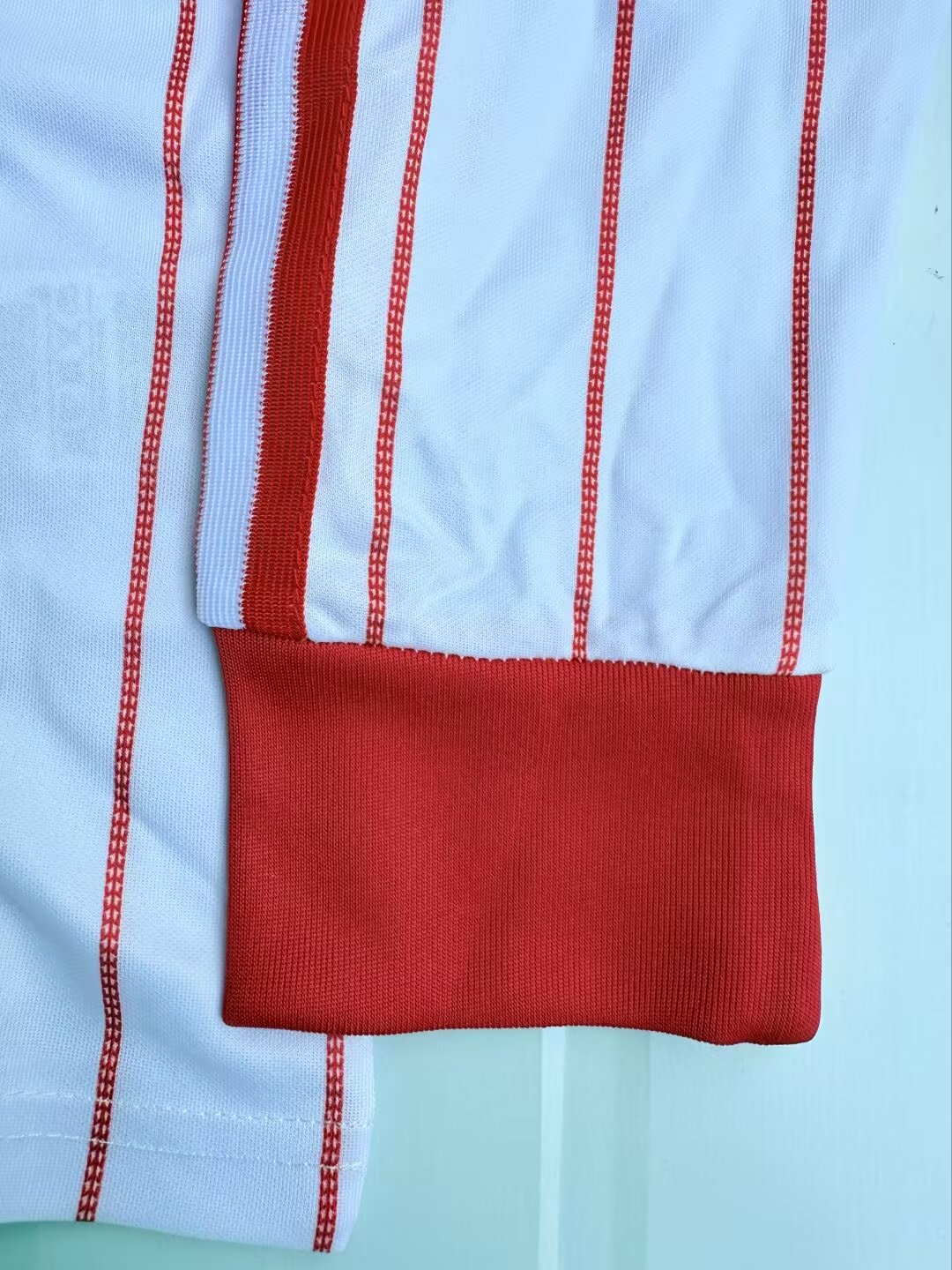 Retro Hamburger SV 1982/1983 Home Fan Version Football Jersey
