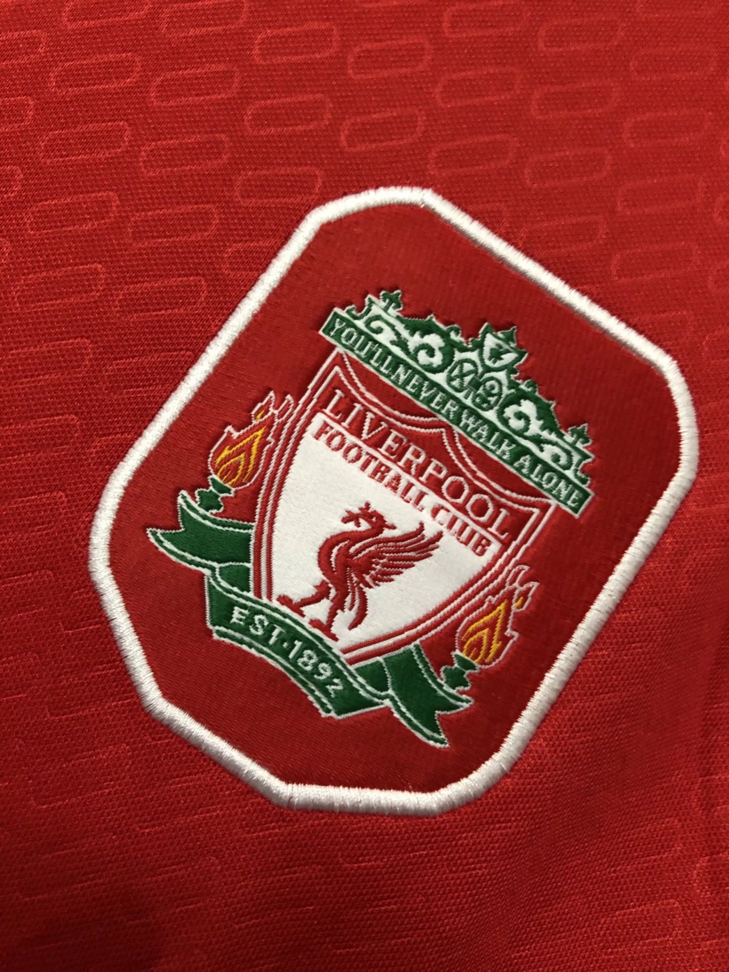 Retro Liverpool 2004/2005 Home Football Jersey