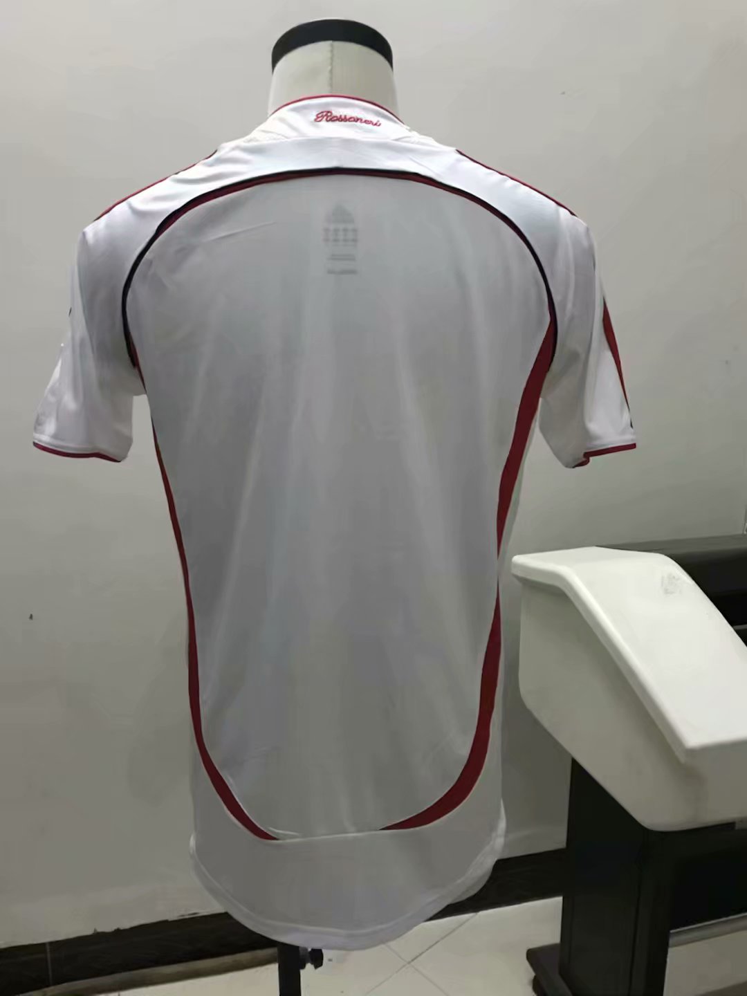 Retro AC Milan 2006/2007 Away Football Jersey