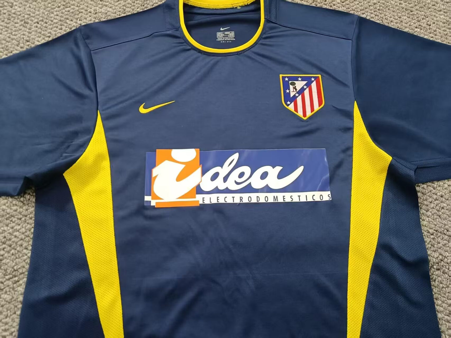 Retro Atlético de Madrid 2002/2003 Away Football Jersey