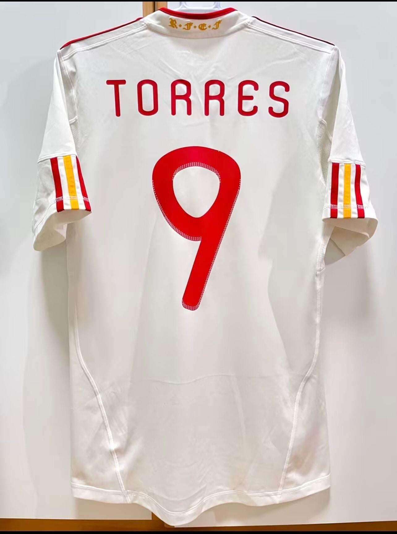 Retro Spain 2011/2012 Away Football Jersey
