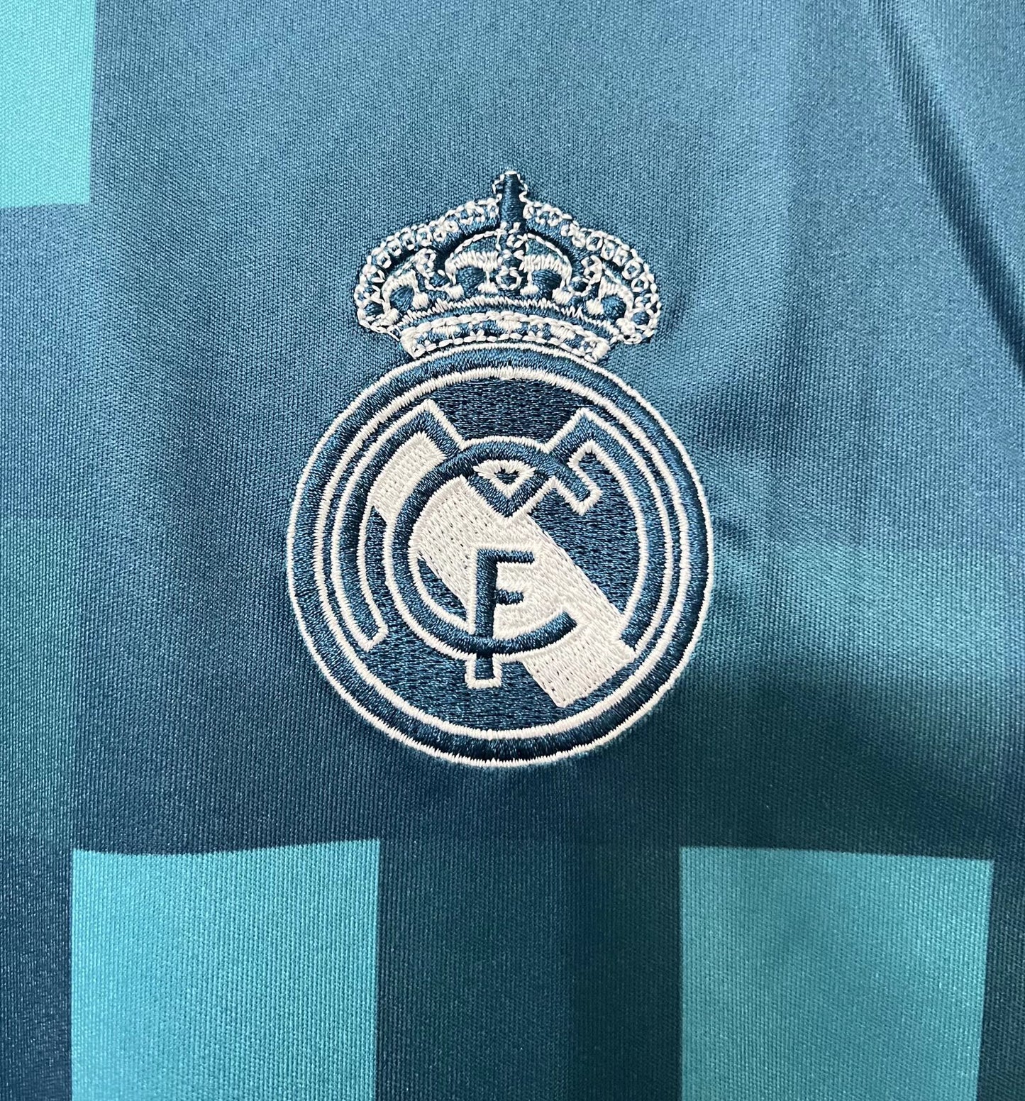 Retro Real Madrid 2017/2018 Third Fan Version Football Jersey