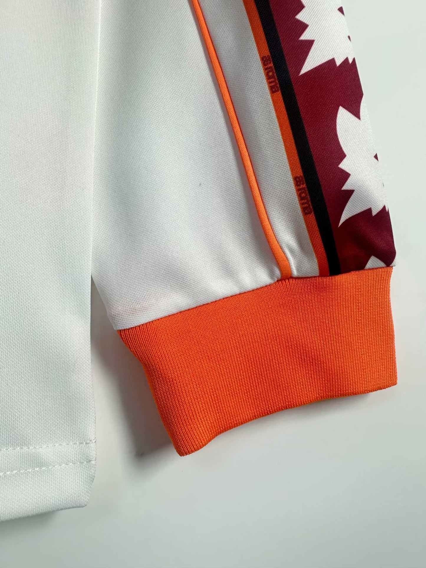 Retro Roman 1998/1999 Away Football Jersey
