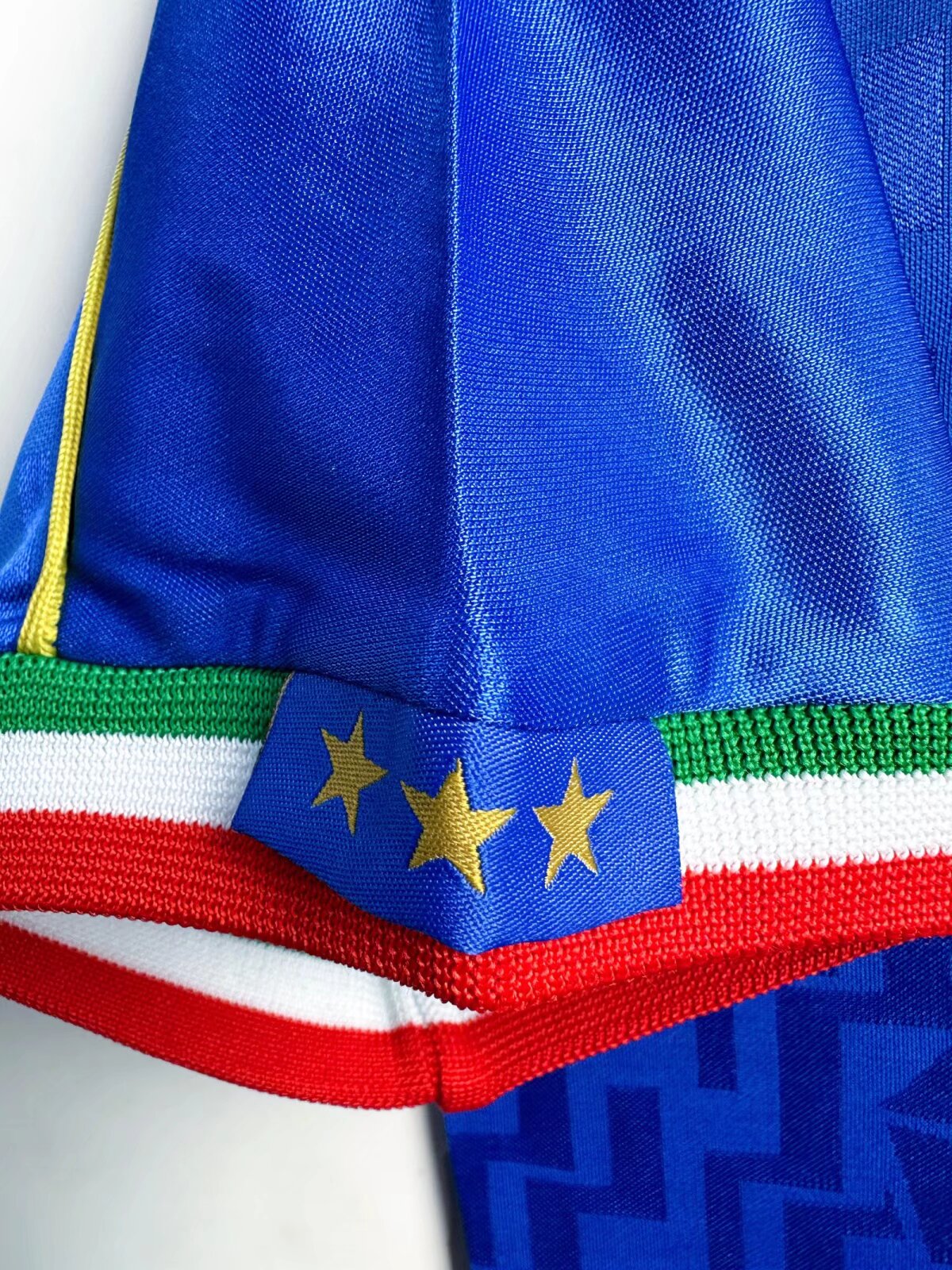 Retro Italy 1995 Home Football Jersey