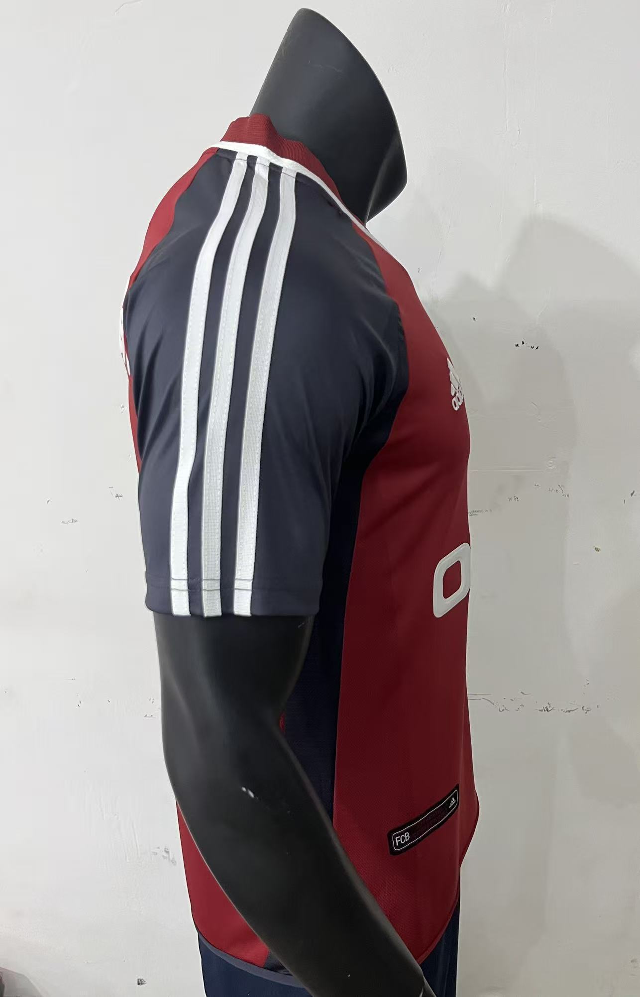 Retro Bayern Munich 2001/2002 Home Football Jersey