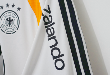 Retro Real Madrid 2006/2007 Fan Version Tracksuit