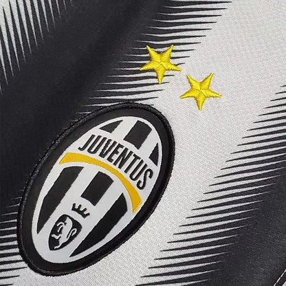 Retro Juventus 2011/2012 Home Football Jersey