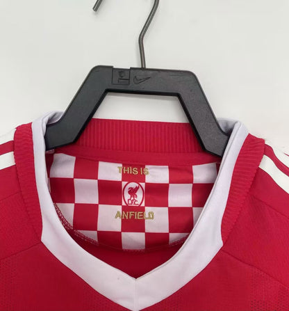 Retro Liverpool 2008/2009 Home Football Jersey