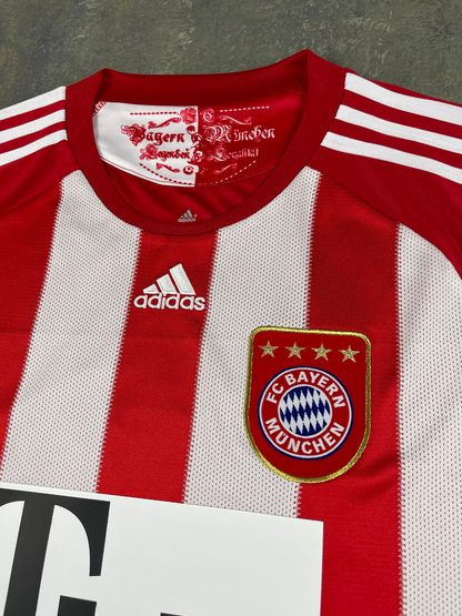 Retro Bayern Munich 2010/2011 Home Football Jersey