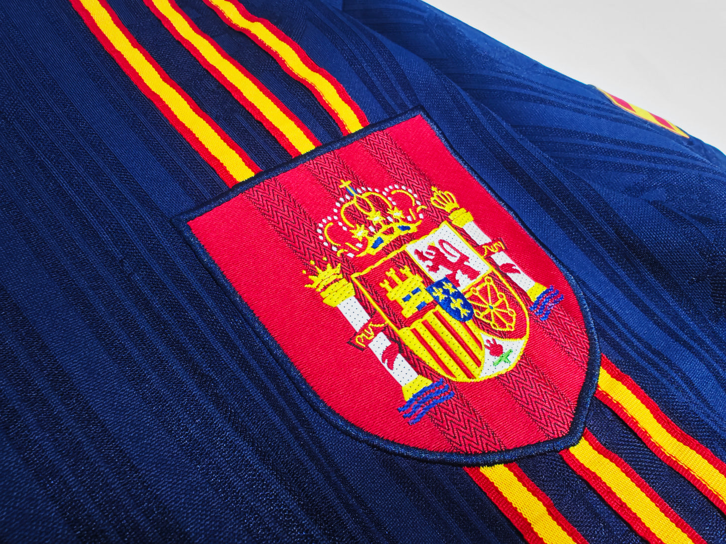 Retro Spain 1996 Away Football Jersey