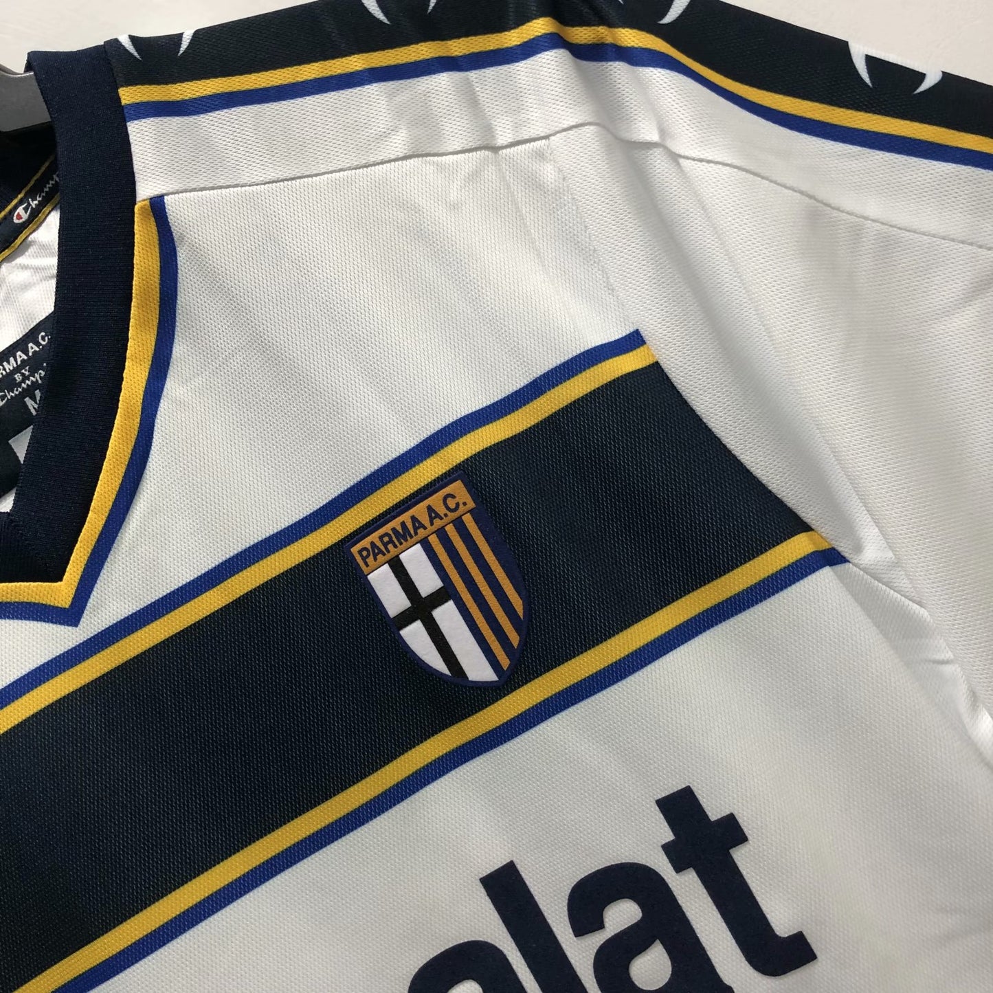 Retro Parma 2002/2003 Away Football Jersey