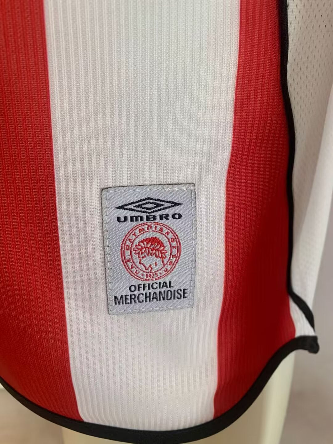 Retro Olympiacos 2001/2002 Home Fan Version Football Jersey