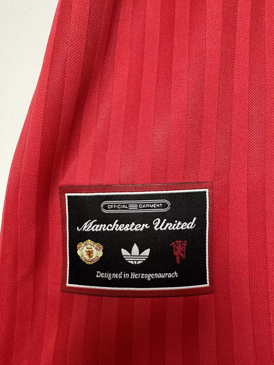 Retro Manchester United 2025/2026 Fan Version Football Jersey