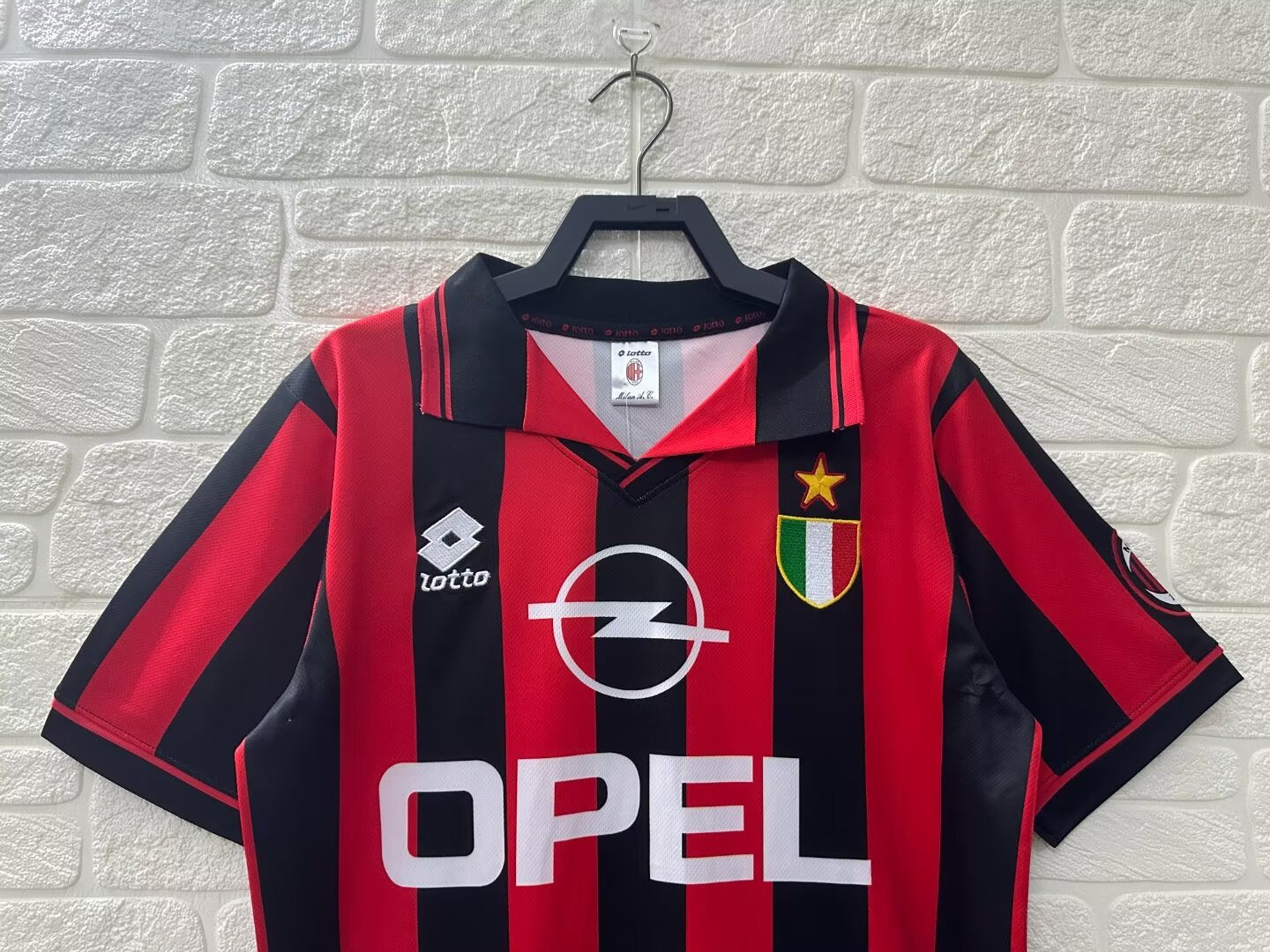 Retro AC Milan 1996/1997 Home Football Jersey