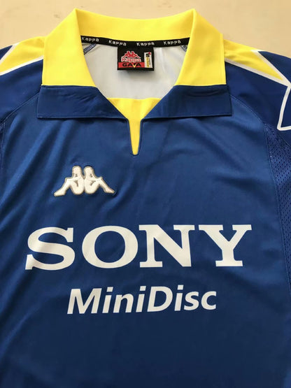 Retro Juventus 1997/1998 Third Away Football Jersey