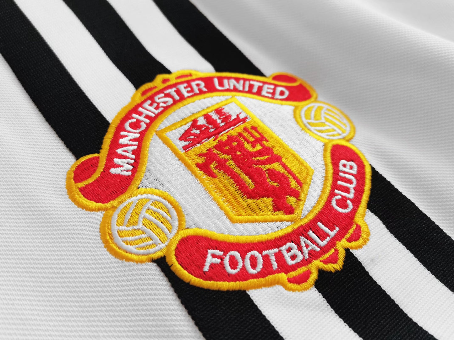 Retro Manchester united 1975/1980 Away Football Jersey