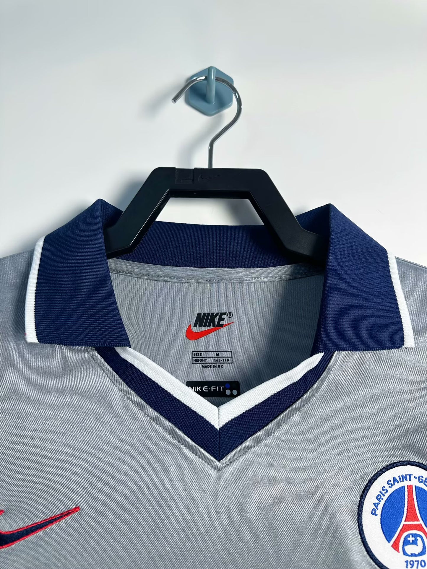 Retro PSG Paris 2000/2001 Away Football Jersey