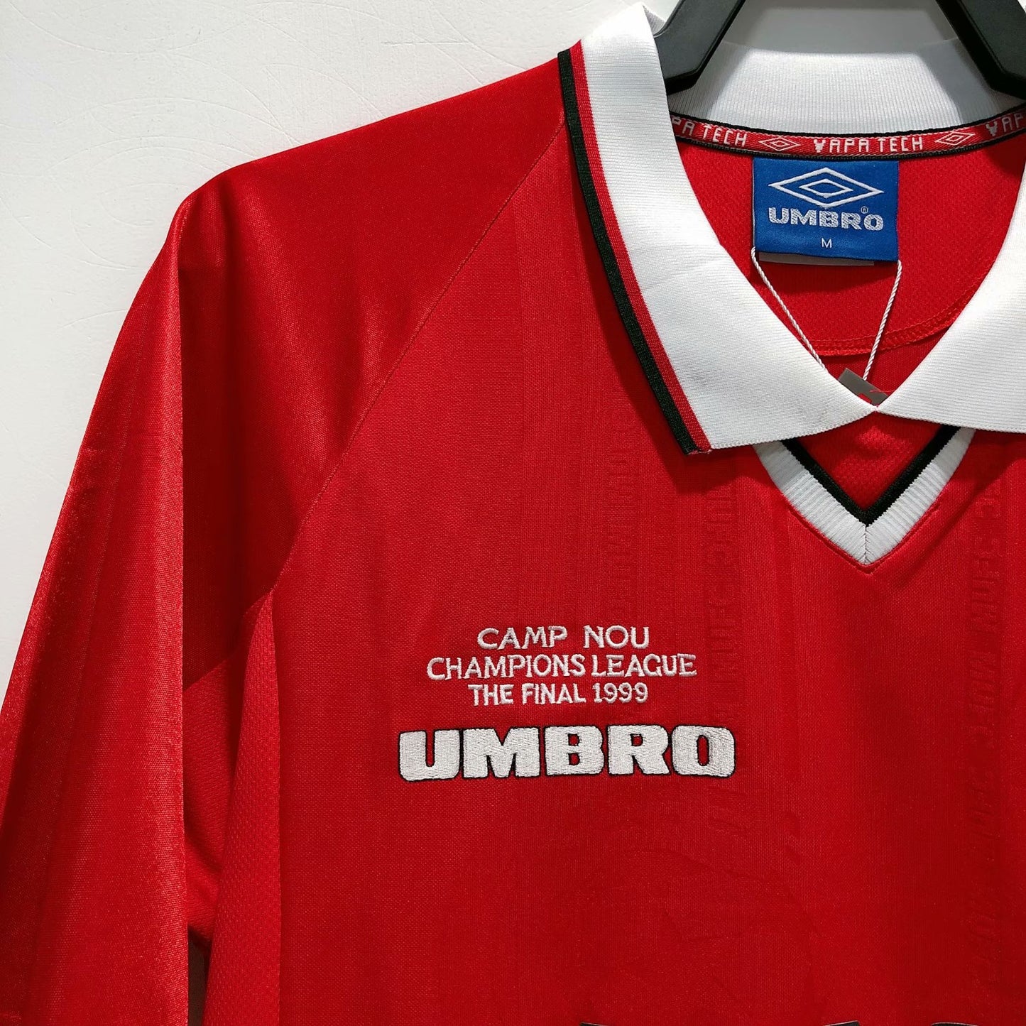 Retro Manchester United 1999/2000 Home Football Jersey