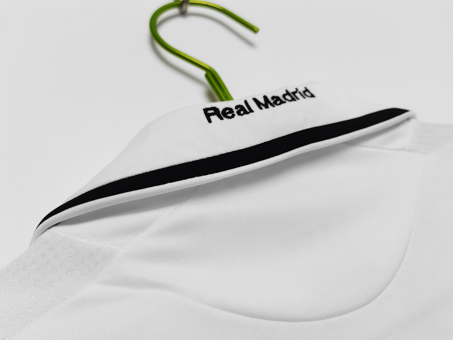 Retro Real Madrid 2008/2009 Home Football Jersey