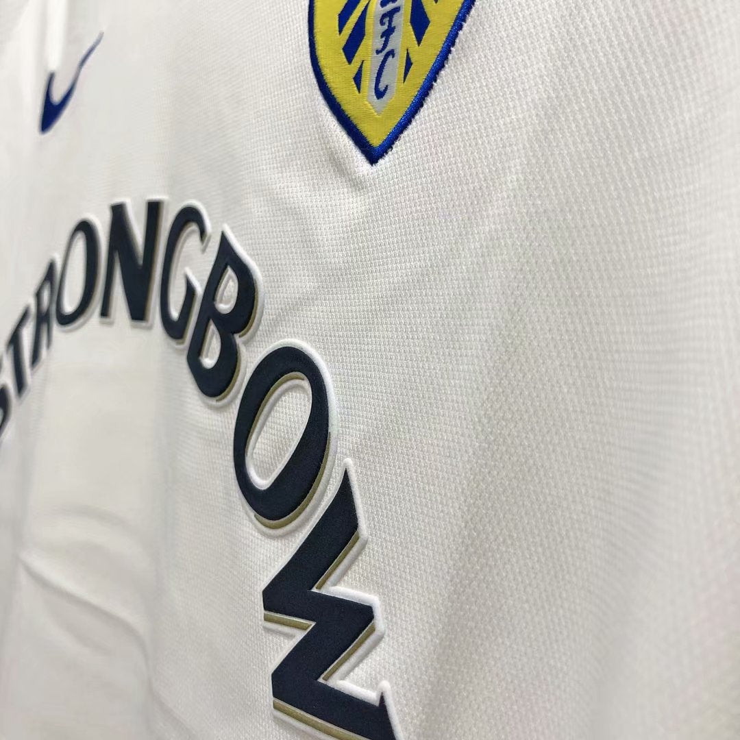 Retro Leeds United 2000/2001 Home Football Jersey