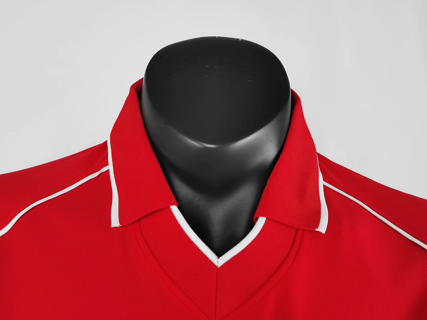 Retro Liverpool 2000/2001 Home Football Jersey