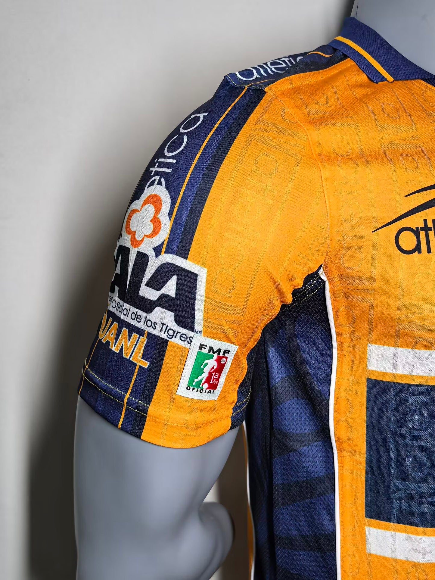 Retro tiger 2000/2001 Home Football Jersey