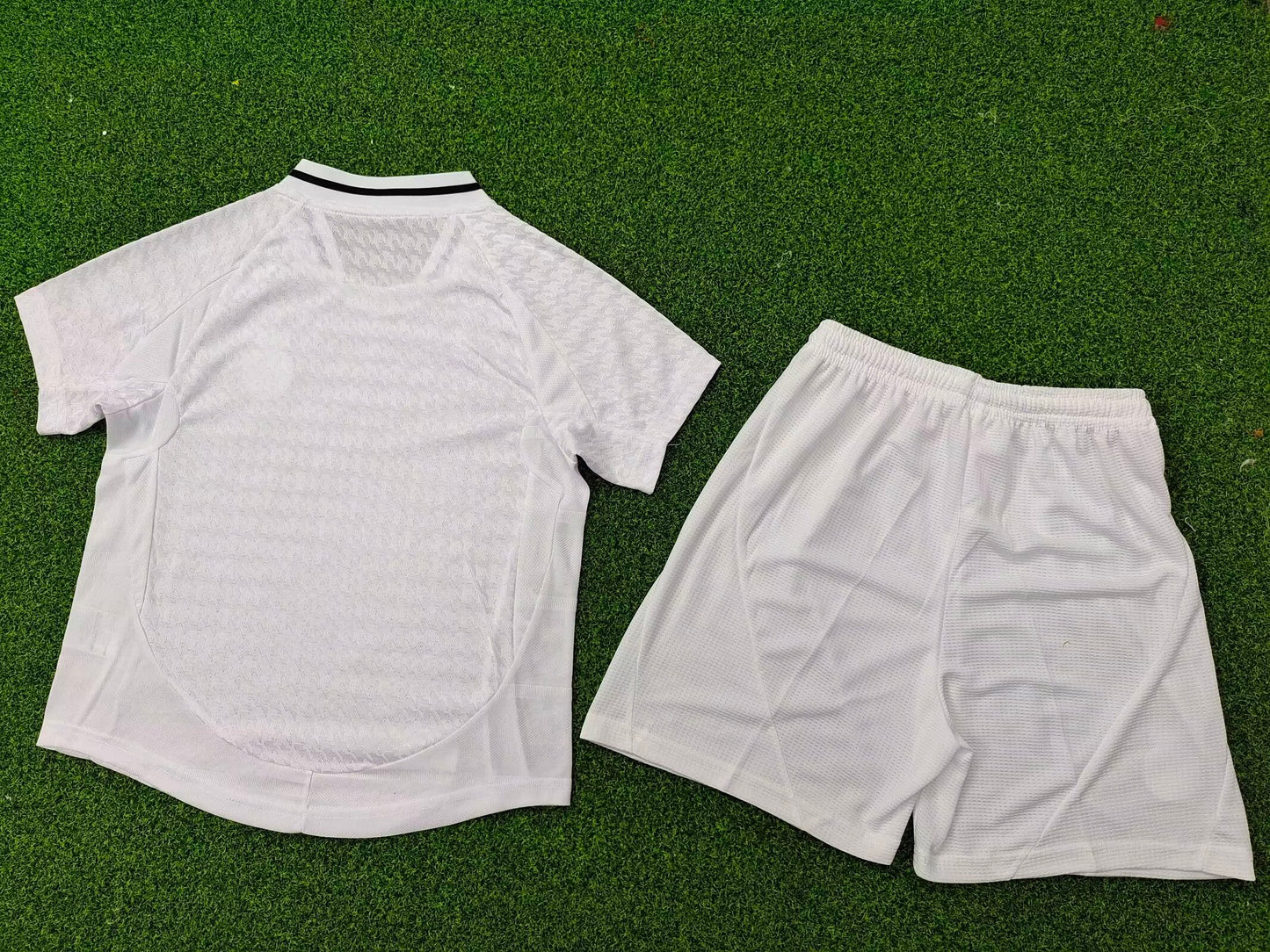 Kids jerseys 2024/2025 Kids Home Player Version Football Jersey