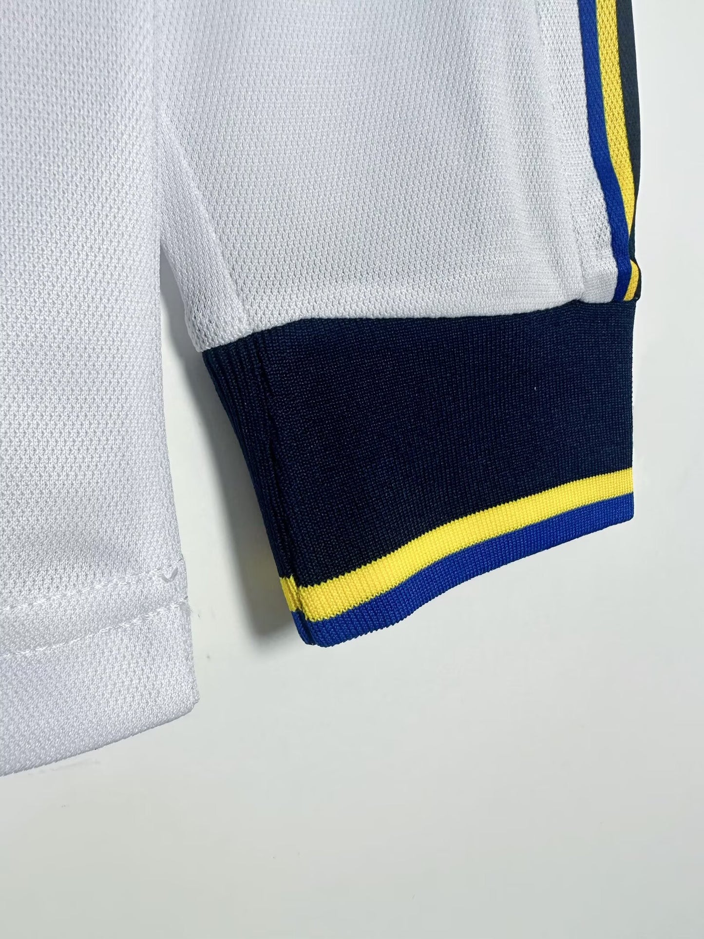 Retro Parma 2002/2003 Away Football Jersey
