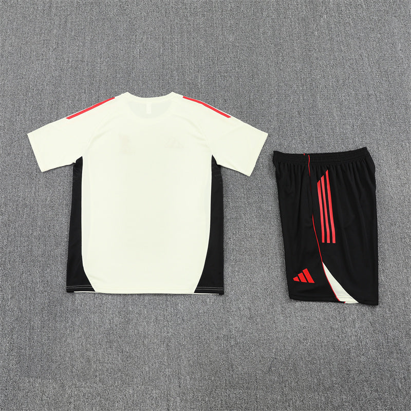 Liverpool 2025/2026 Kids Fan Version Tracksuit