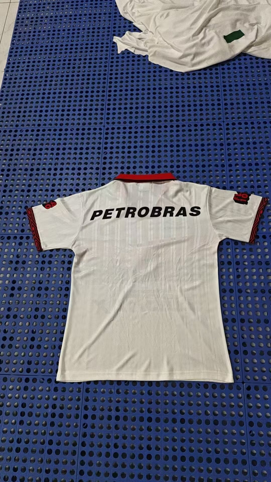 Retro Flamenco 1995 Away Football Jersey