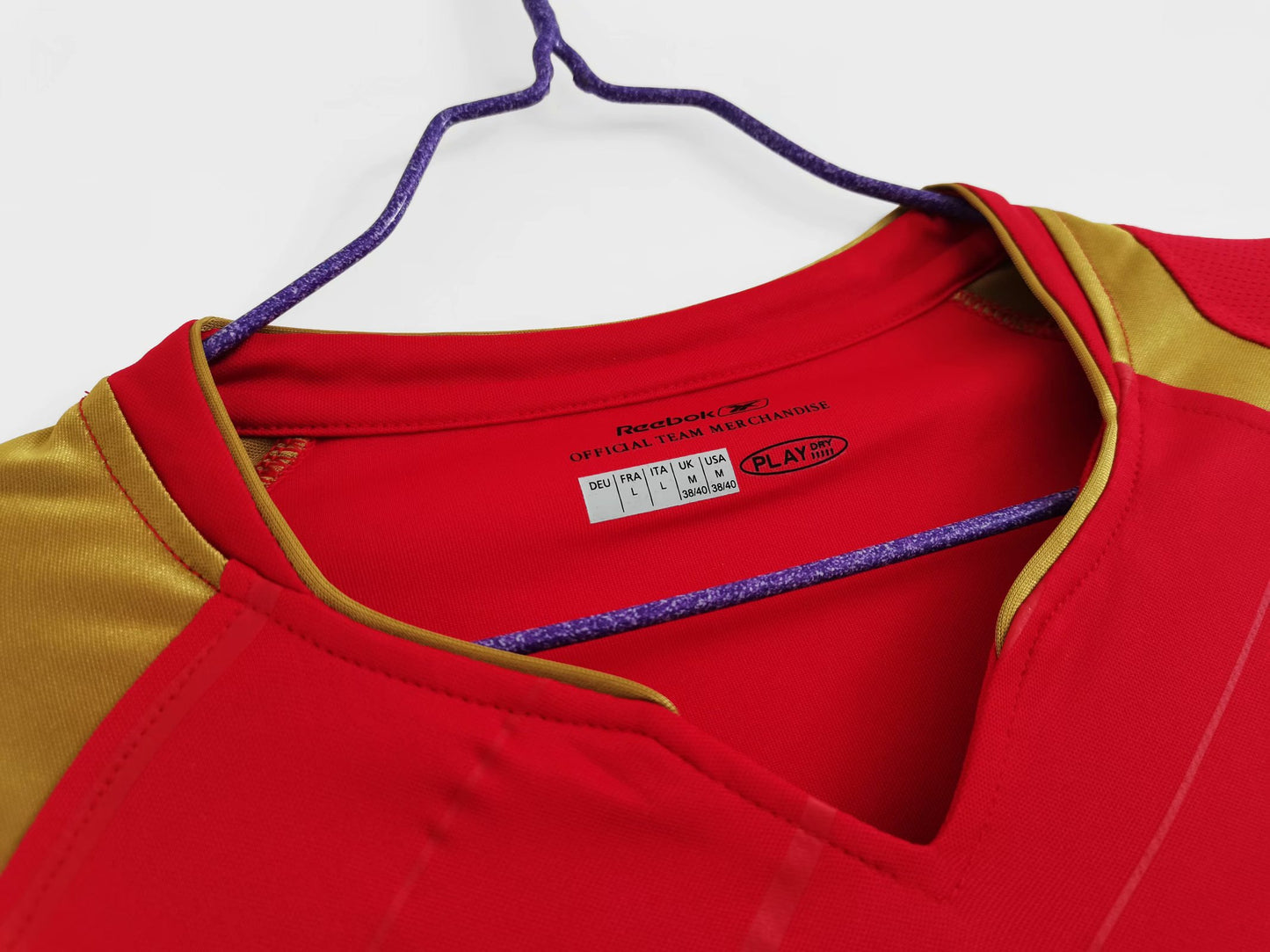 Retro Liverpool 2005/2006 Home Football Jersey