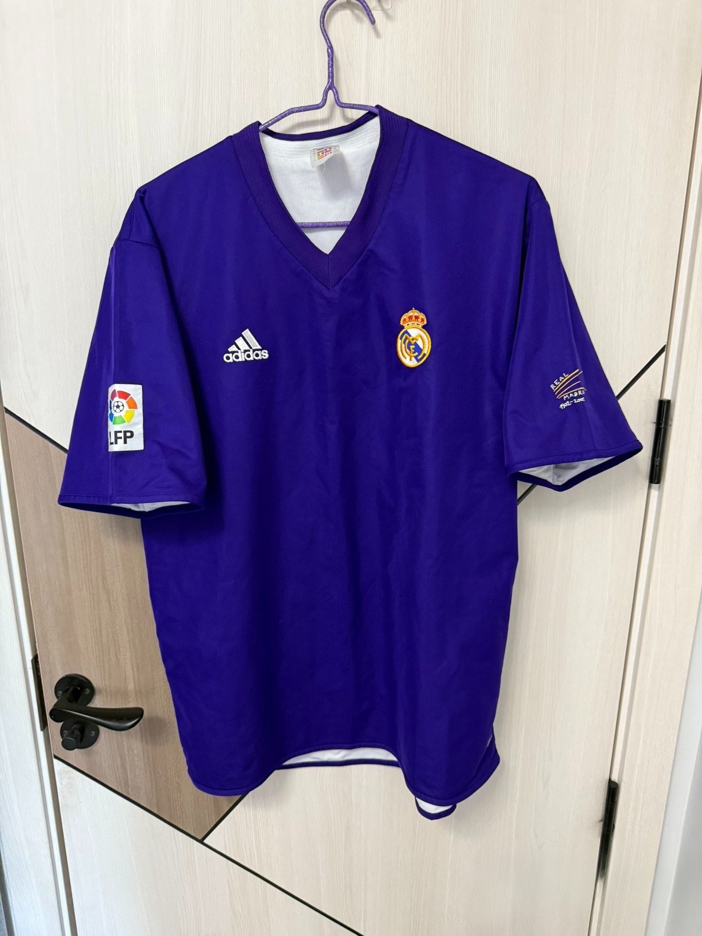 Real Madrid 2002/2003 Third Away Football Jersey