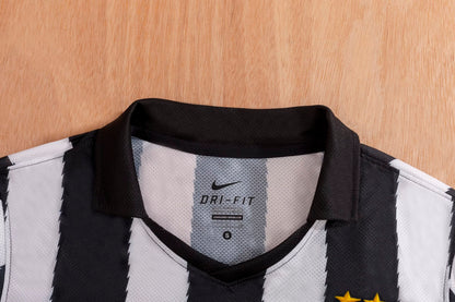 Retro Juventus 2010/2011 Home Football Jersey