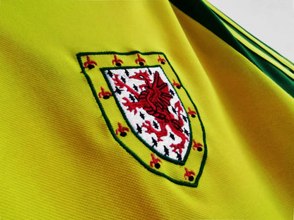 Retro Wales 1982 Away Football Jersey