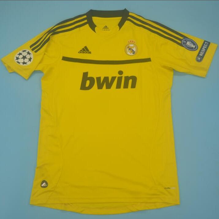 Retro Real Madrid 2010/2011 Football Jersey
