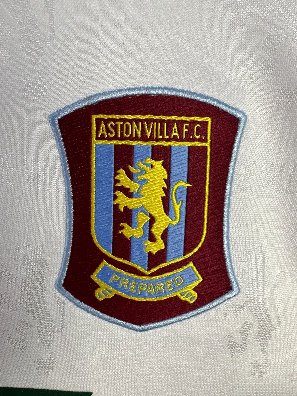 Retro Aston Villa 1995/1996 Away Football Jersey