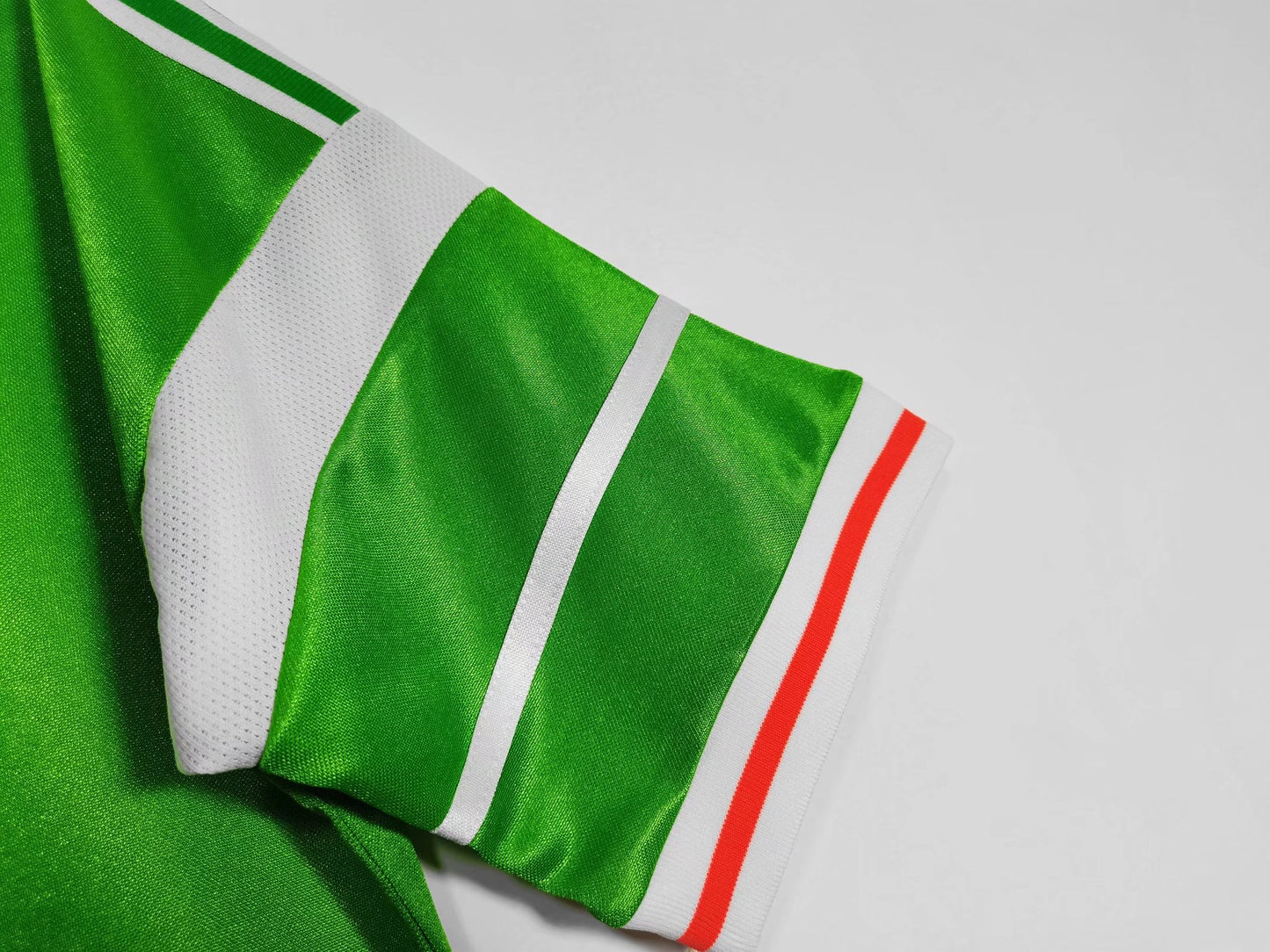 Retro Ireland 1988/1990 Home Football Jersey