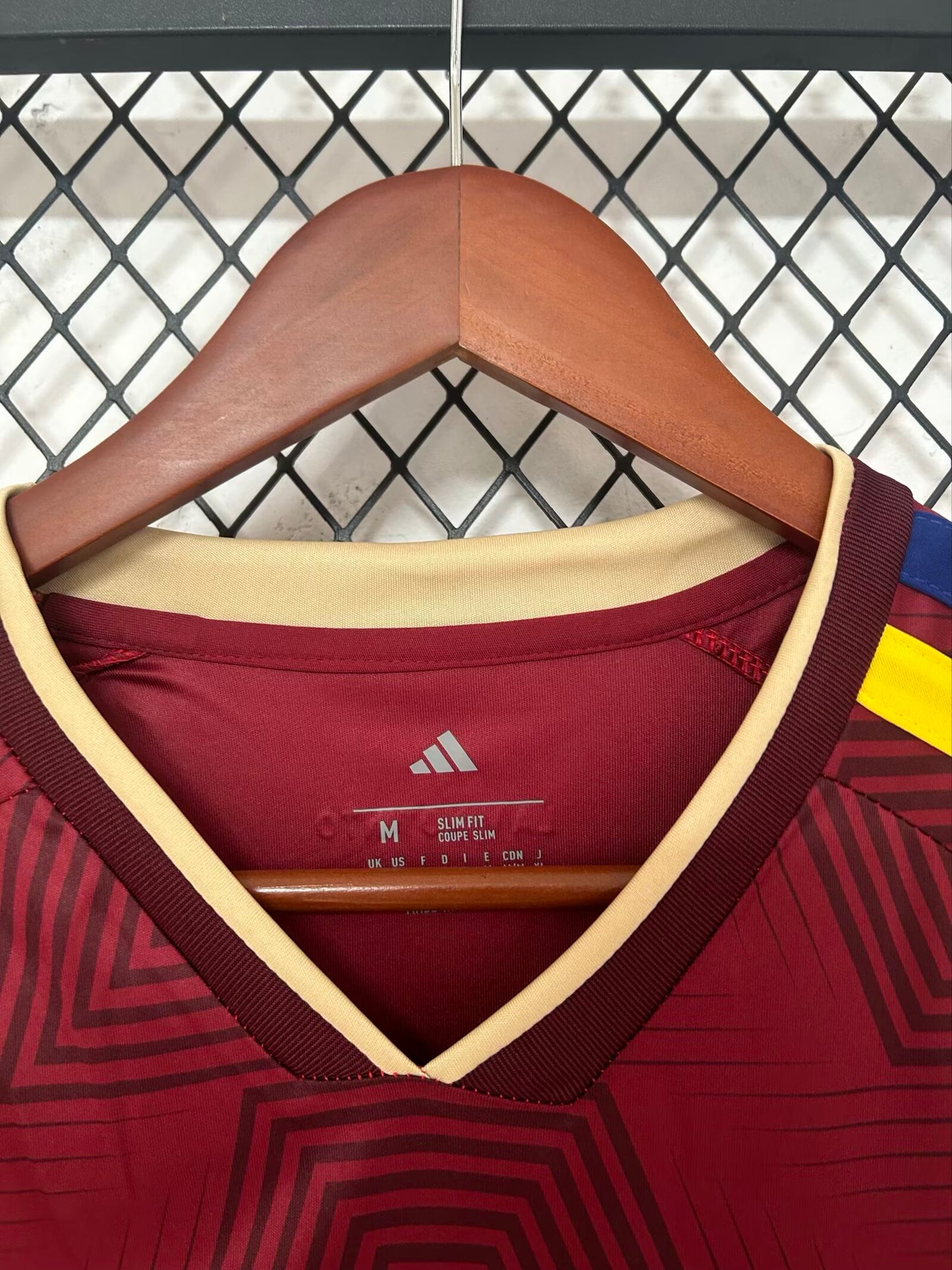 Venezuela 2026/2027 Home Fan Version Football Jersey