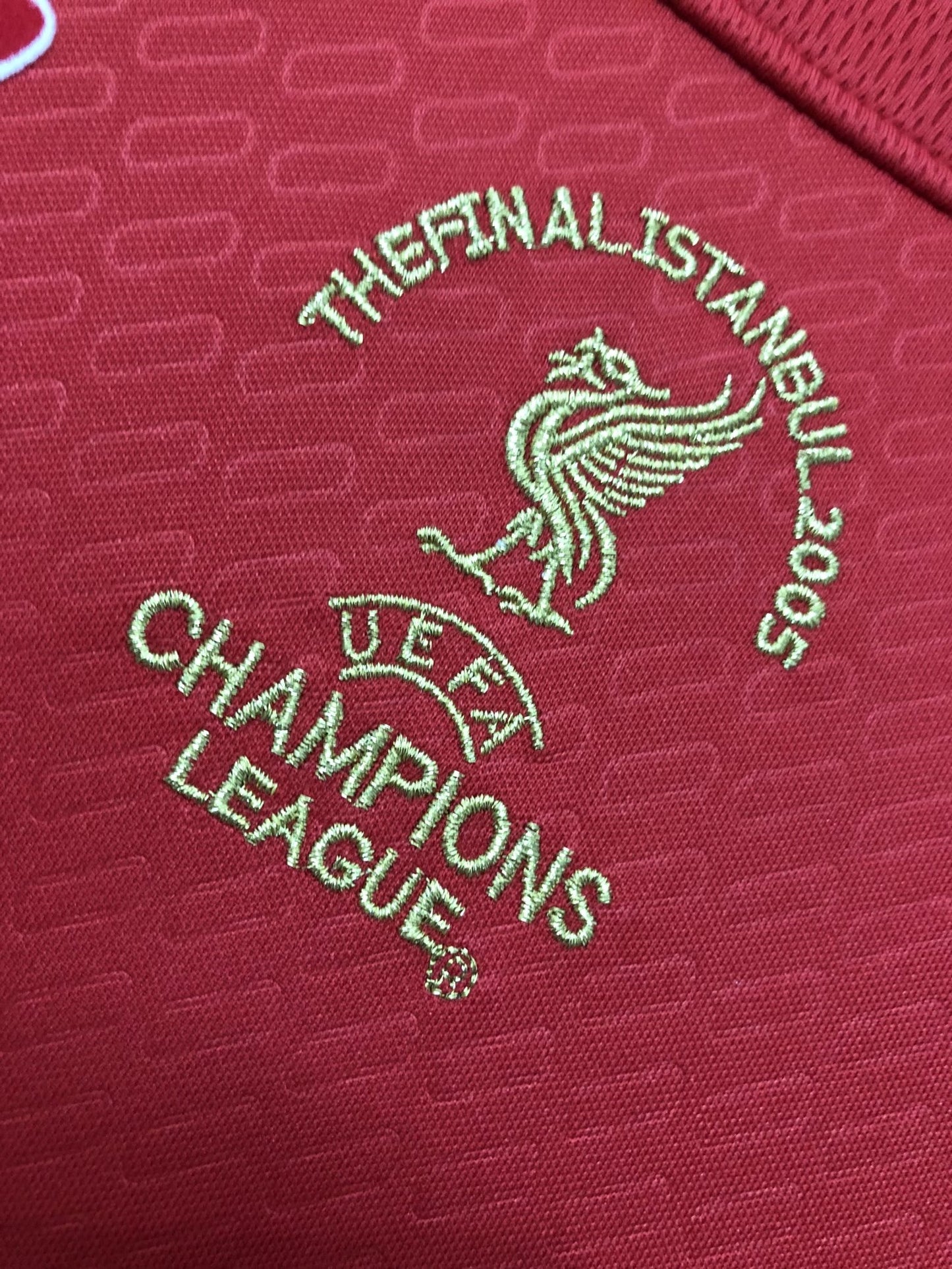 Retro Liverpool 2004/2005 Home Football Jersey
