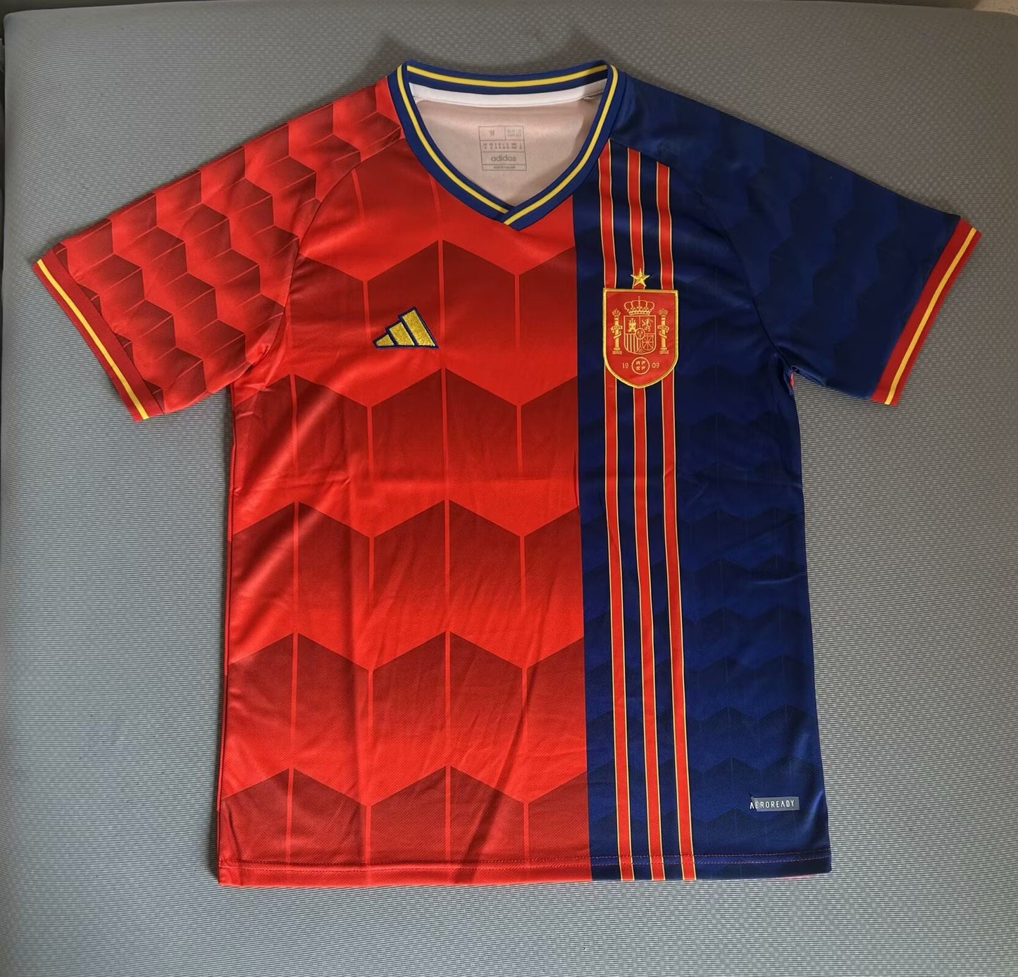 Spain-La Liga Special Edition 2025/2026 Fan Version Football Jersey